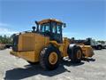 JOHN DEERE 544P Thumbnail 3