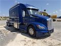 KENWORTH T680 Condo Sleeper Thumbnail 1